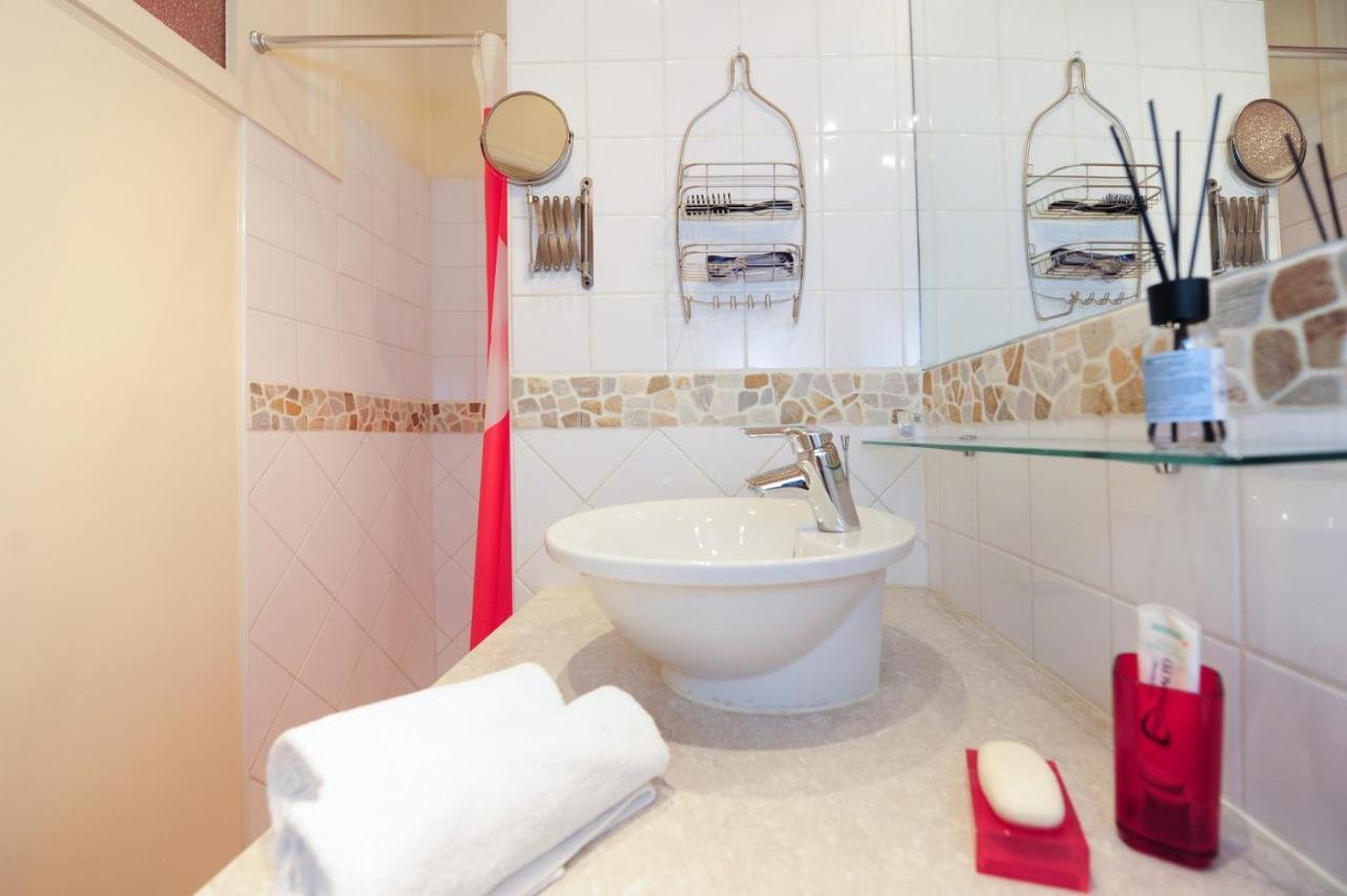 Mini Suite Miro Five Stars Holiday House Nice Dış mekan fotoğraf
